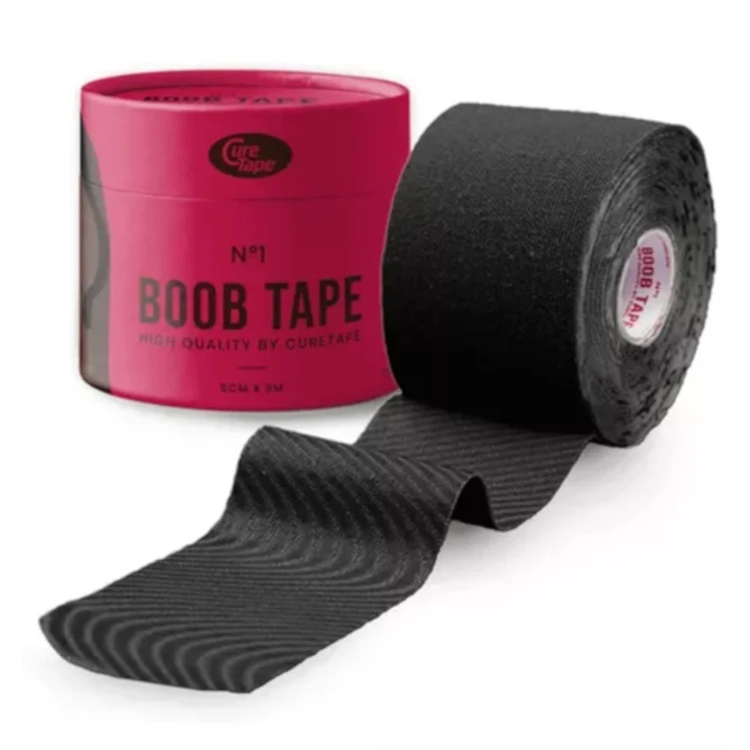 Taśma Modelująca i Potrzymująca Biust z Nasutnikami CureTape Boob Tape - Czarny-4.jpg