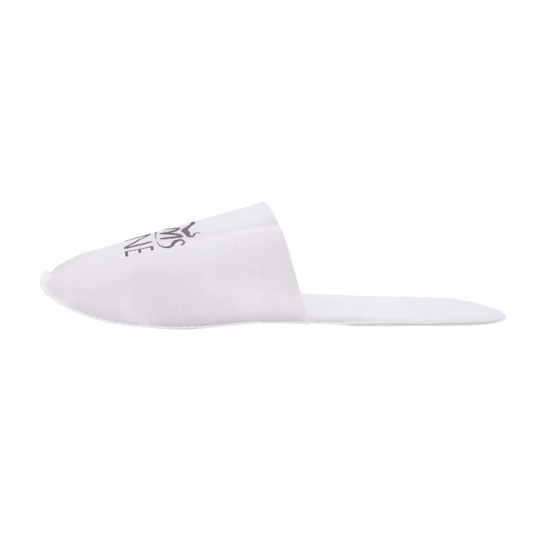 kapcie-promocyjne-z-logo-qms-gold-1para-jednorazowka-pl