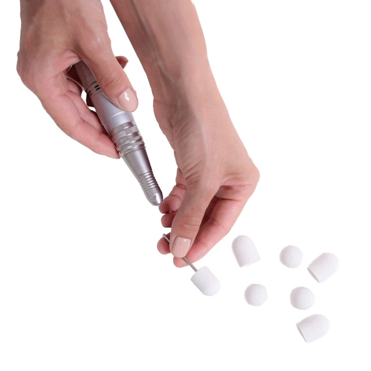 kapturki-pedicure-biale-10mm-gradacja-80-10szt-qms-line.jpg